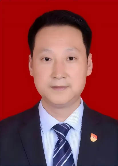 丁亮.png